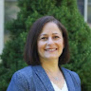 Meet your Posher, Carmela